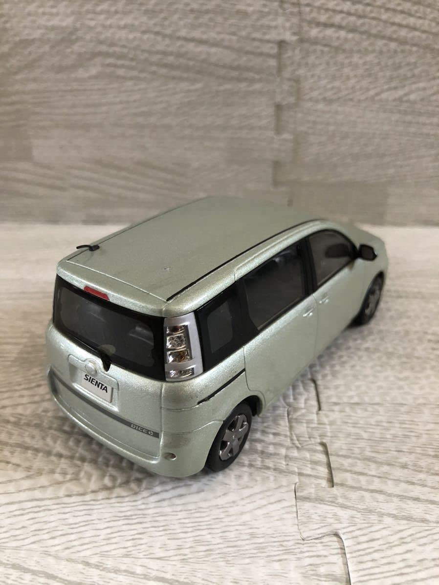 トヨタシエンタダイス　カラーサンプル　非売品 Amazon | 1/30 ミニカー シエンタダイス SIENTA 非売品 カラー